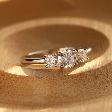 VVS Moissanite Engagement Ring