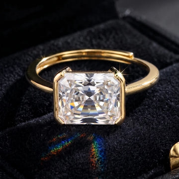 4CT Emerald Cut Moissanite Ring